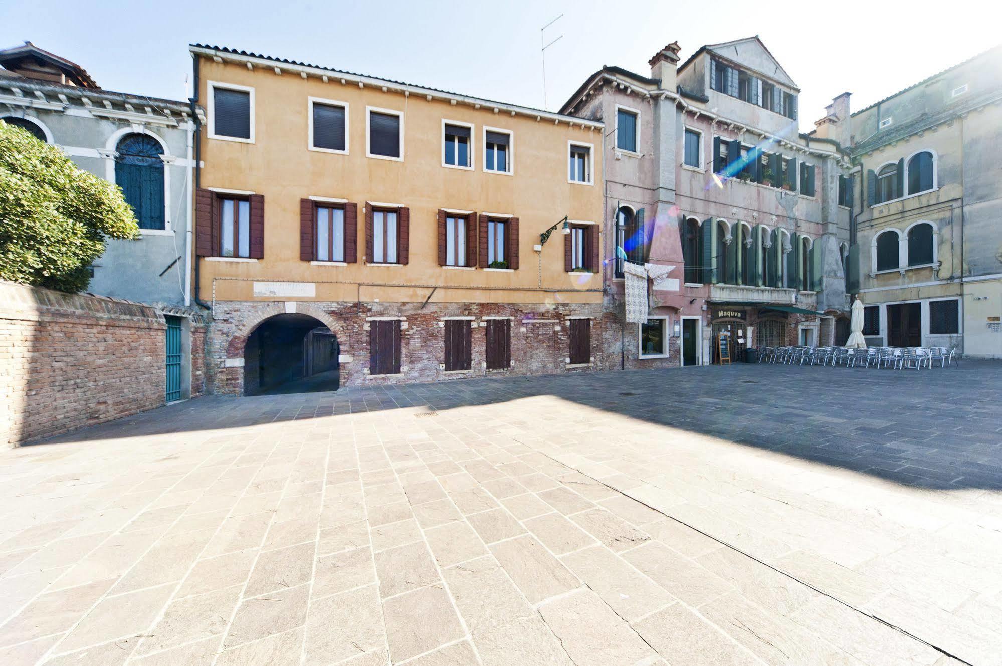 Ca' Teresa Train Station - Cruise Close Appartamento